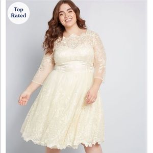 Plus Size Champagne Gilded Grace Lace Dress